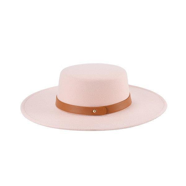Classic leather band fedora.