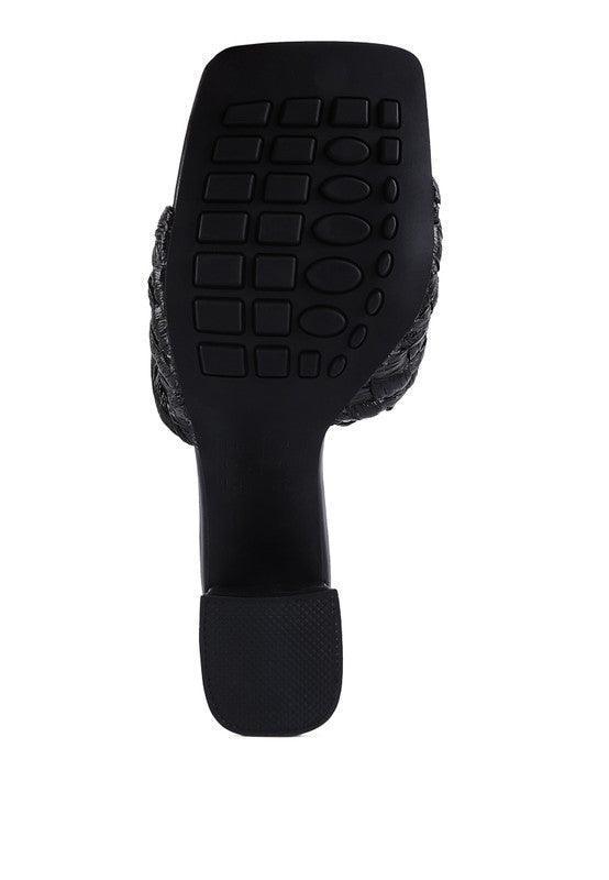 POUT PRO BRAIDED RAFFIA BLOCK SANDAL.