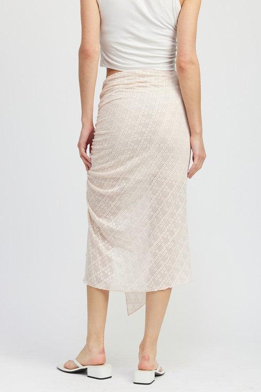 RUCHED LACE SKIT WITH HIGH SLIT.