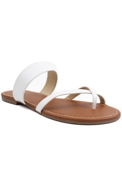 Toe ring Sandal.