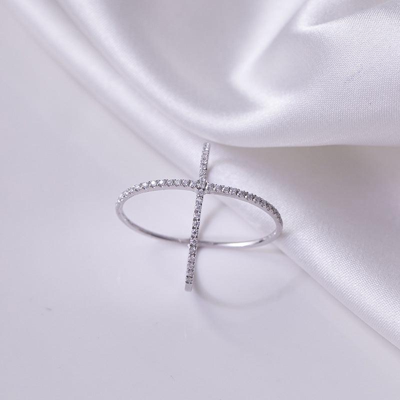 925 Sterling Silver Moissanite Crisscross Ring - SHANKARA CHÉRIE