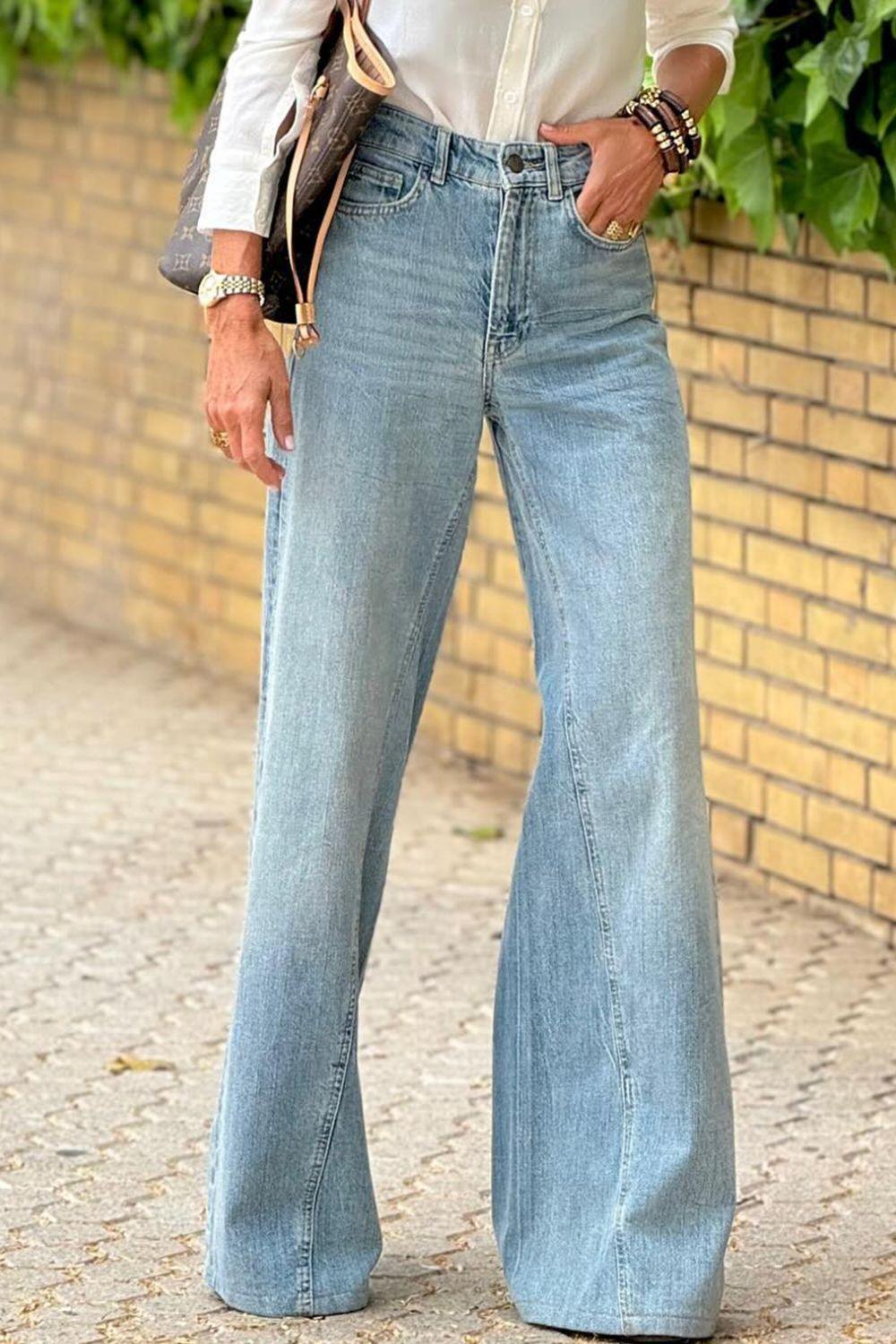 Wide Leg Jeans with Pockets.
