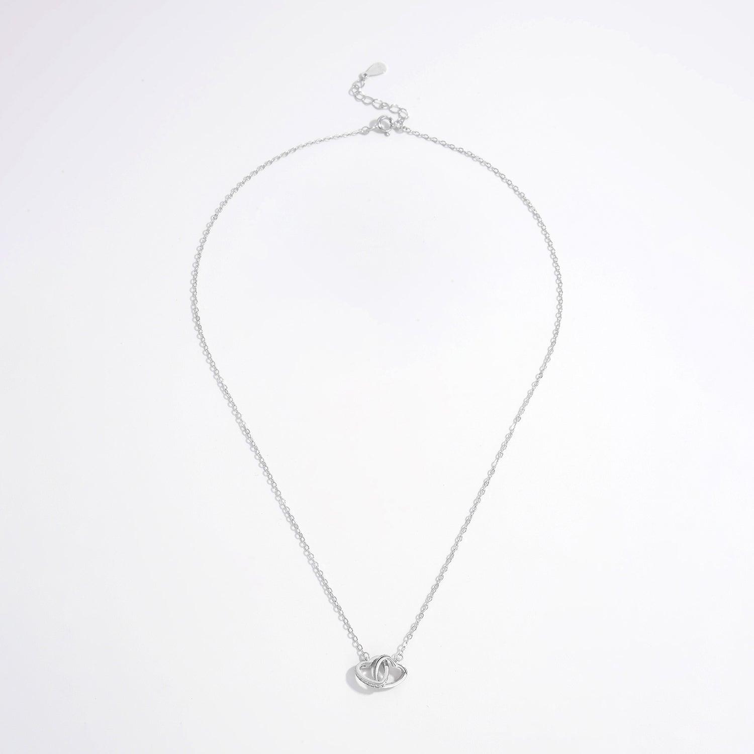 925 Sterling Silver Inlaid Zircon Heart Necklace.