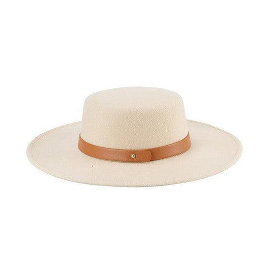 Classic leather band fedora.