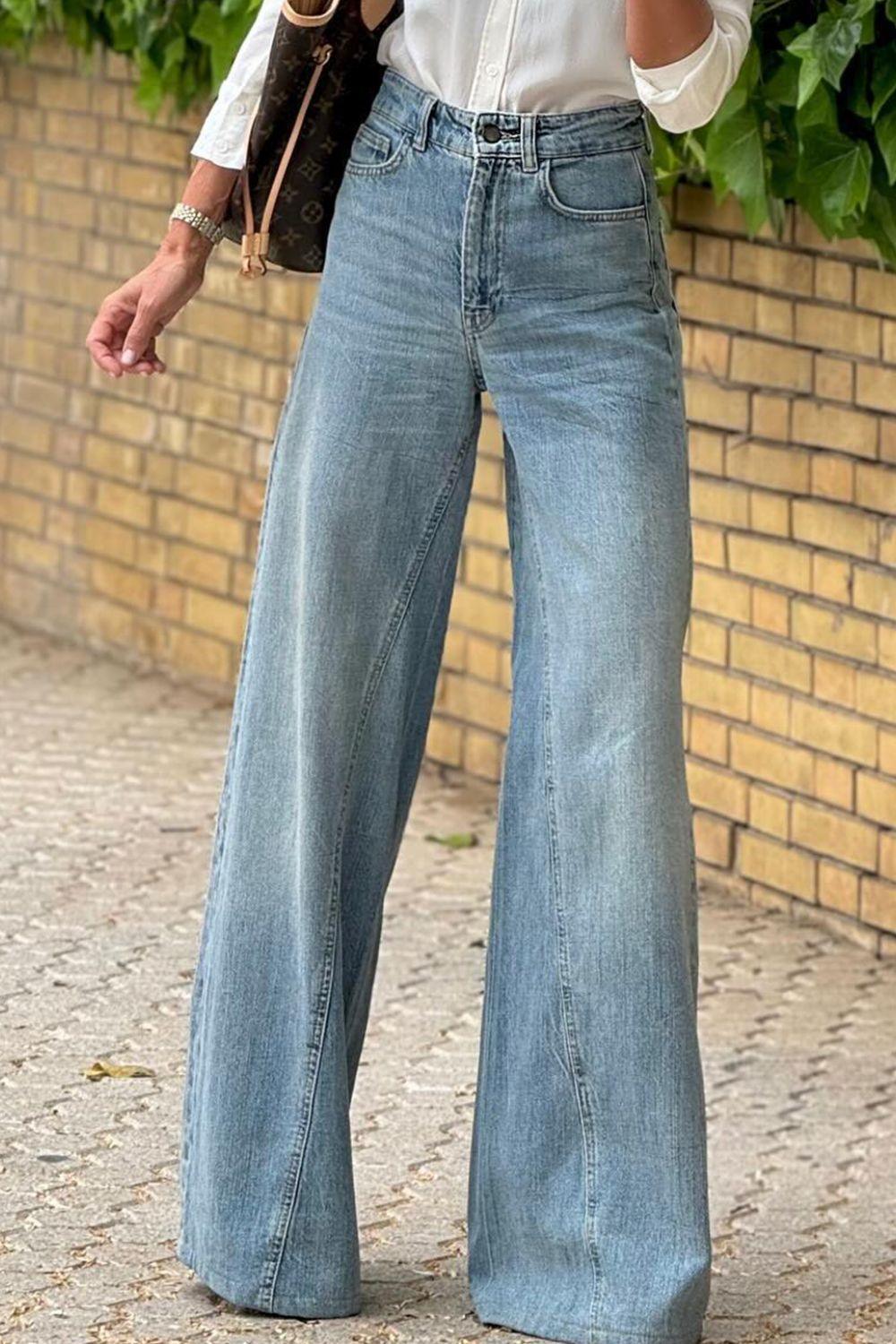 Wide Leg Jeans with Pockets.