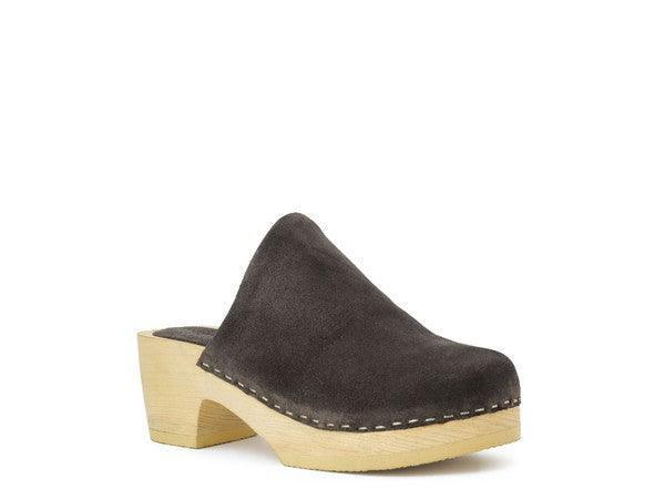 RAG & CO DARCIE TAUPE SUEDE CLOGS.