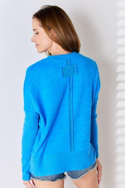 Women's Ribbed Trim Round Neck Long Sleeve Top is a stylish and versatile addition to any wardrobe. The ribbed trim adds texture and visual interest, while the round neckline offers a classic and flattering look. With its long sleeves, this top is perfect for layering or wearing on its own for a cozy and chic outfit.